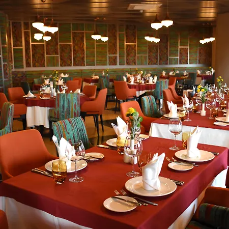 Semesteranläggning (resort) Royal Wings 5*