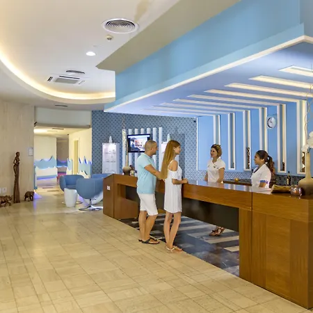 Royal Wings Semesteranläggning (resort)