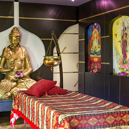 Semesteranläggning (resort) Royal Wings 5*