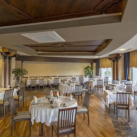 Semesteranläggning (resort) Royal Wings 5*