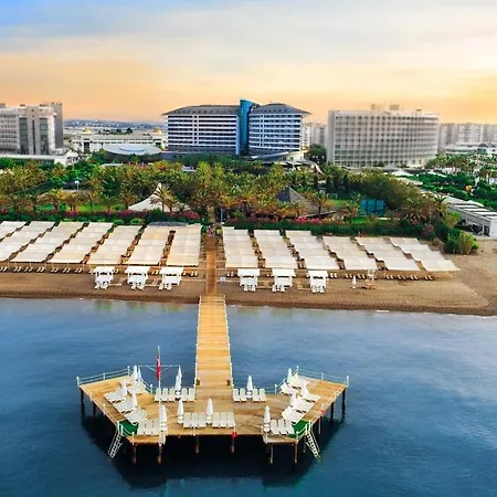 Feriested Royal Wings